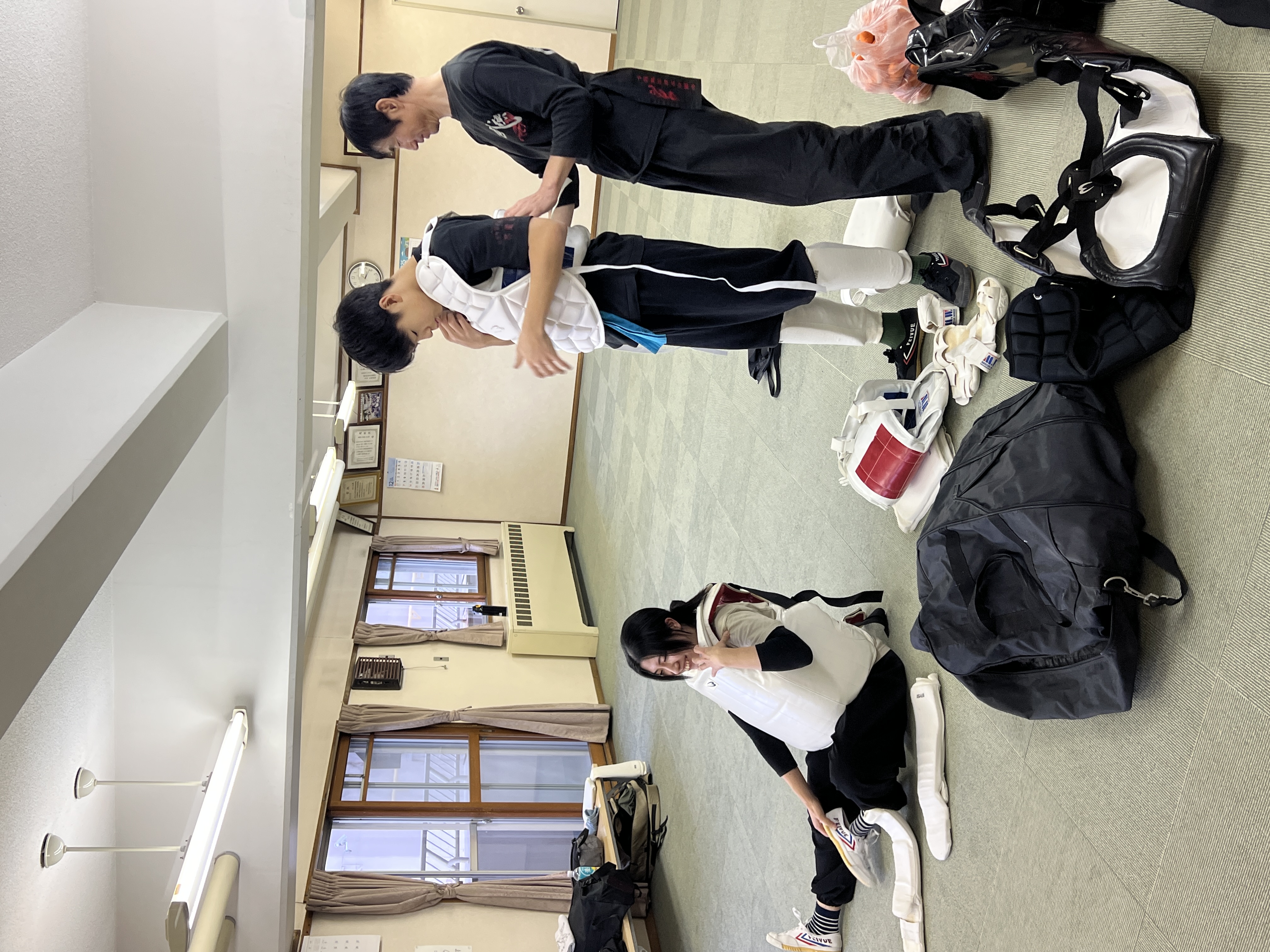 防具装着中